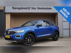 Volkswagen T-Roc - 1.5 TSI 150pk DSG Sport & Black Style Virtual Cockpit 18inch LM Beats *Interieurvoorverwar