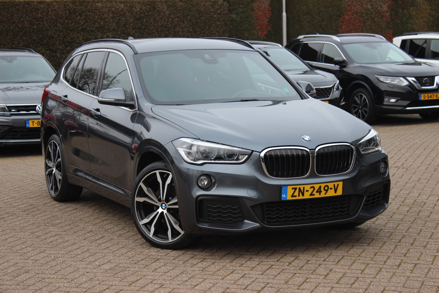 BMW X1 - sDrive18i Executive Ed. M Sport / Trekhaak / Camera / Head-up / Alcantara / Navigatie / Sp - AutoWereld.nl