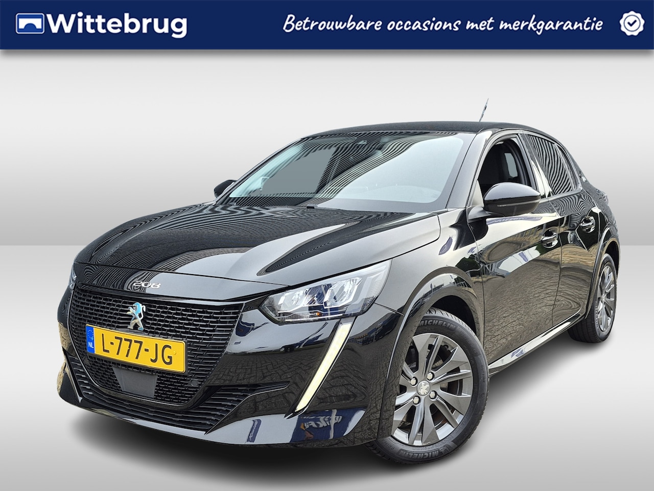 Peugeot e-208 - EV Allure Pack 50 kWh | 3-Fase | Navigatie | Climate Control | Camera | Apple Carplay en A - AutoWereld.nl