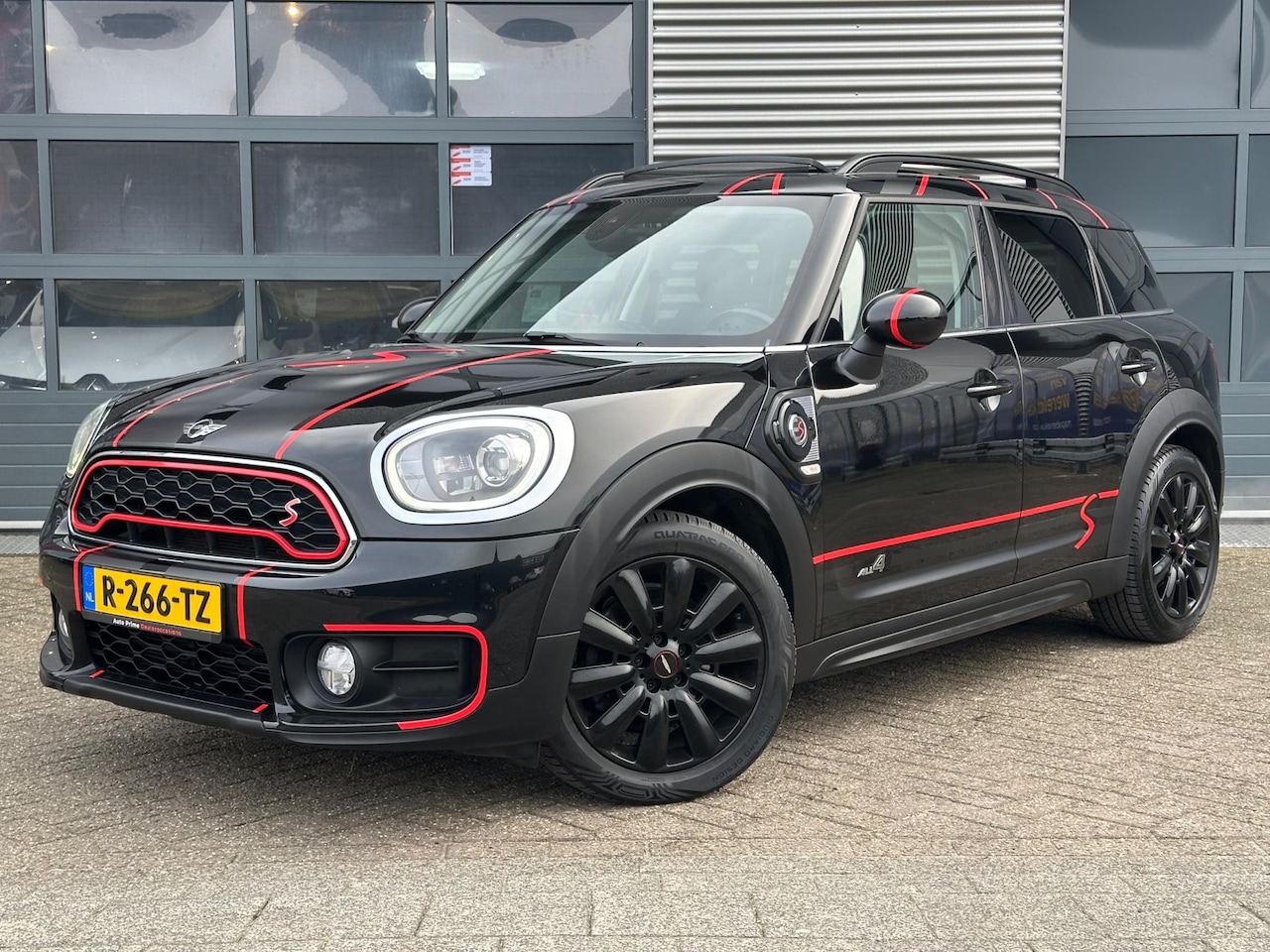 MINI Countryman - Mini 1.5 Cooper S E ALL4 Chili | Pano | CRUISECR | Navi | Ambiance light - AutoWereld.nl