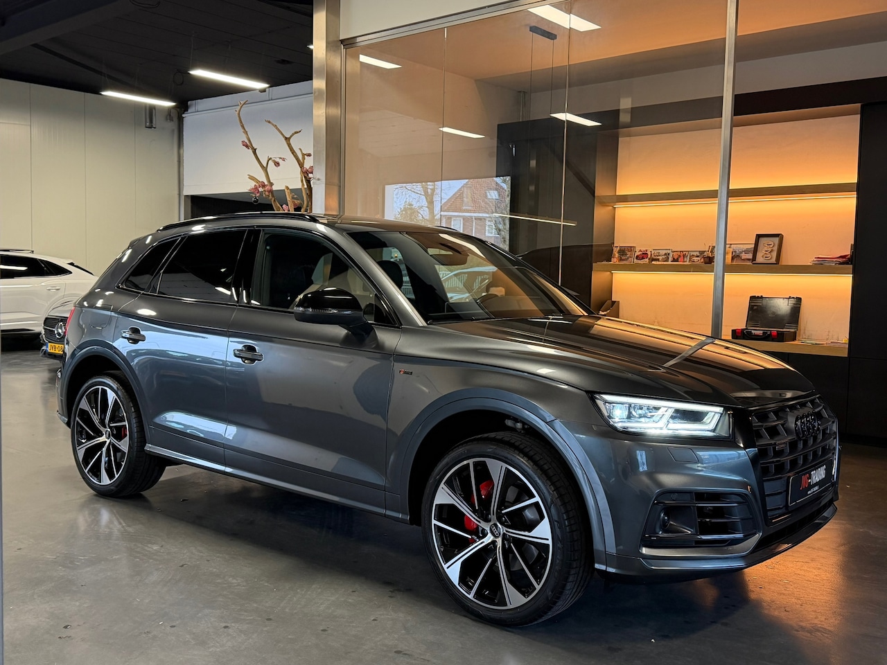 Audi Q5 - 2.0 TFSI quattro S Line Black Edition Panorama ACC Keyless - AutoWereld.nl