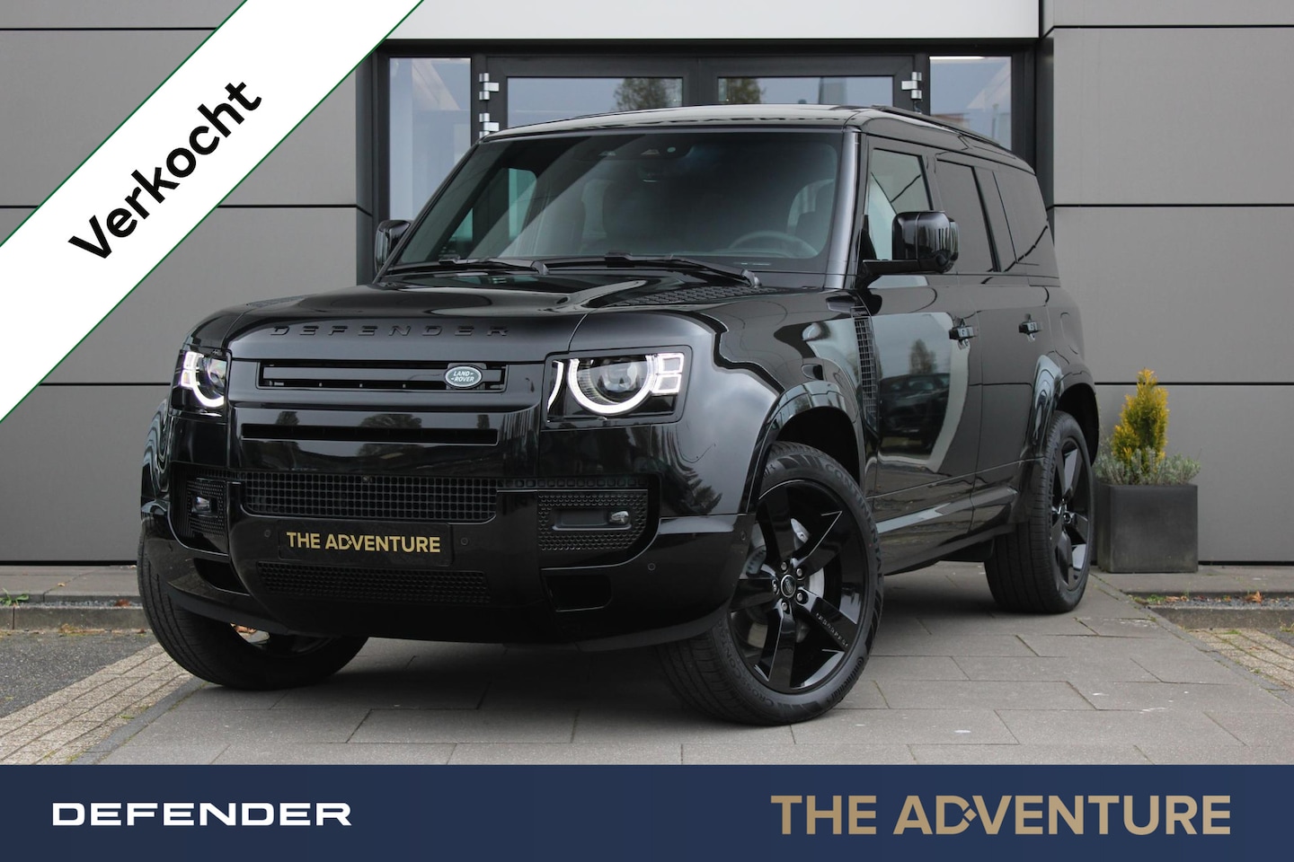 Land Rover Defender 110 - 2.0 P300e 110 X-Dynamic HSE | 22 Inch | Pano | Trekhaak - AutoWereld.nl