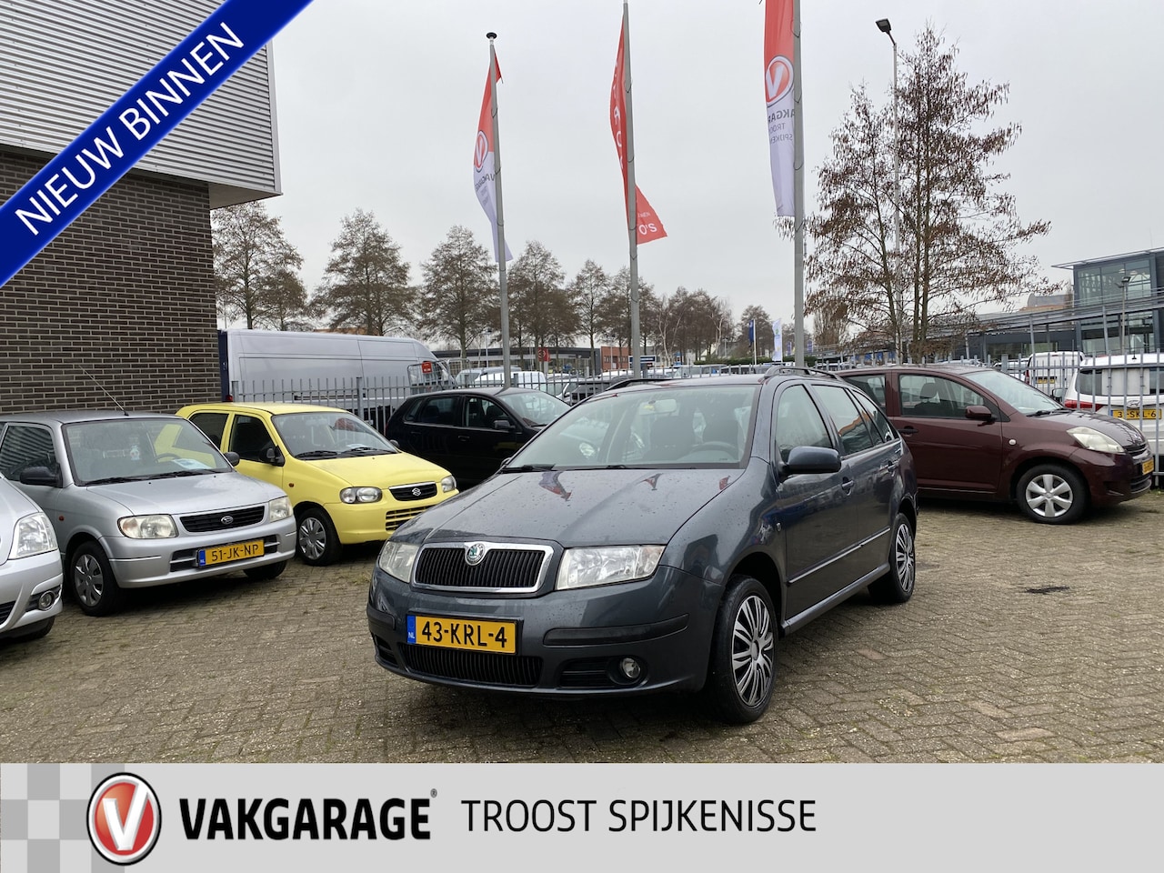 Skoda Fabia Combi - 1.2-12V Ambiente 1.2-12V Ambiente,Airco,Cruisecontrol,Trekhaak,Elektrischpakket,Achteruitrijsensoren,Radio - AutoWereld.nl