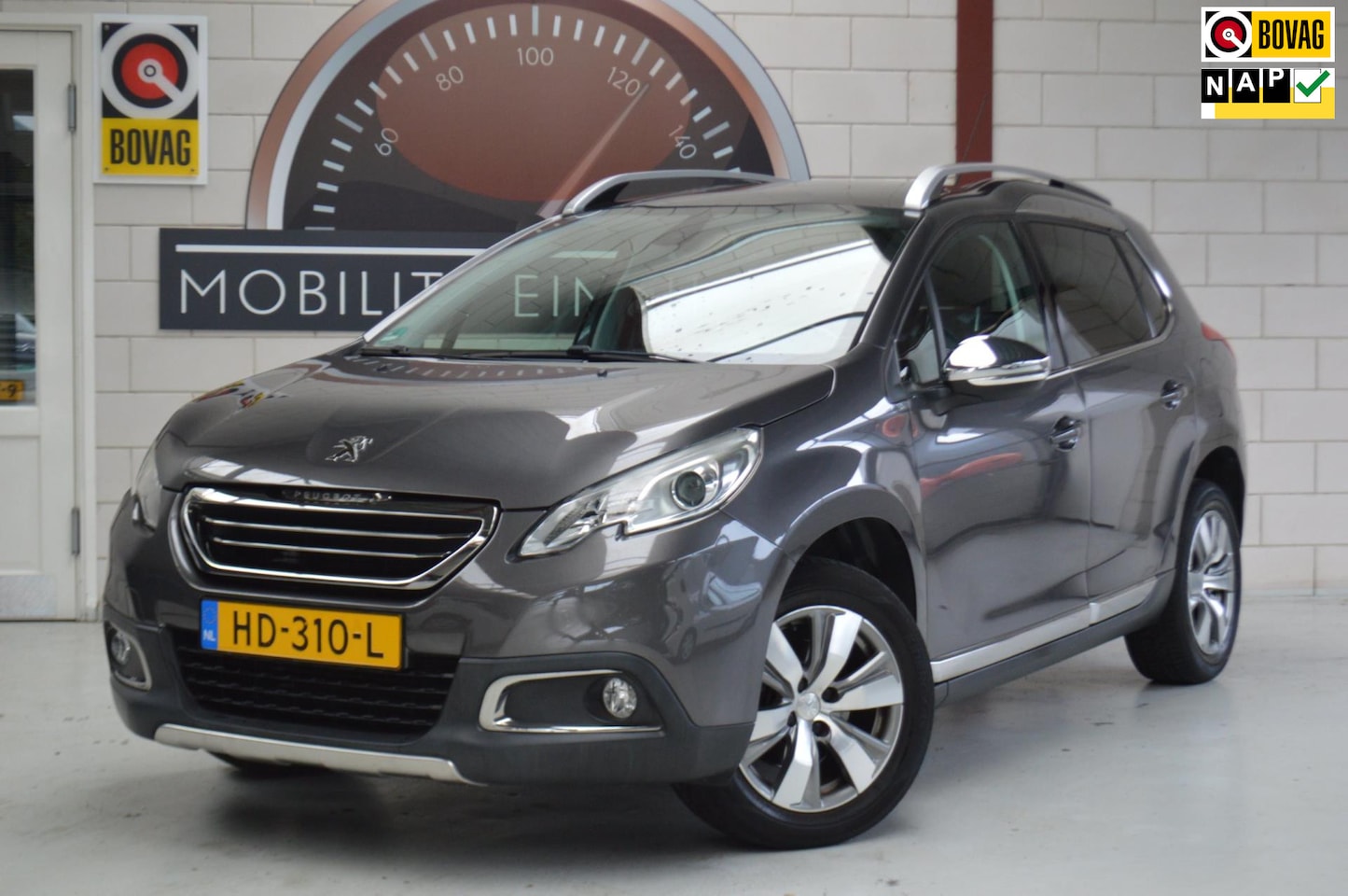 Peugeot 2008 - 1.2 130PK Allure, 1e eig, Dealeronderh, Nieuwe Riem. TREKHAAK, ALL_SEASON, GARANTIE - AutoWereld.nl