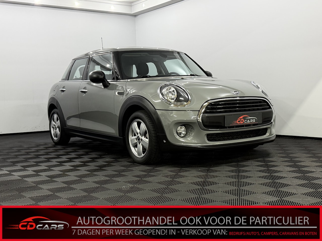 MINI One - Mini 1.5 Business Edition Clima, Navi, Parkeersensoren, Cruise control, A start stop, Lich - AutoWereld.nl