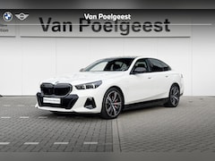 BMW 5-serie - Sedan 550e xDrive | M Sport | Driving Assistant Professional | stuur verwarmd