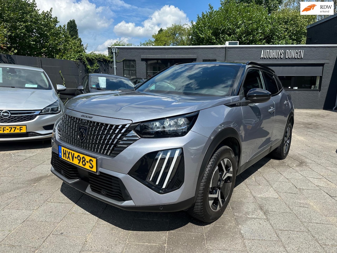 Peugeot 2008 - 1.2 PT (130pk) GT Aut! 360 Camera! Navi! - AutoWereld.nl