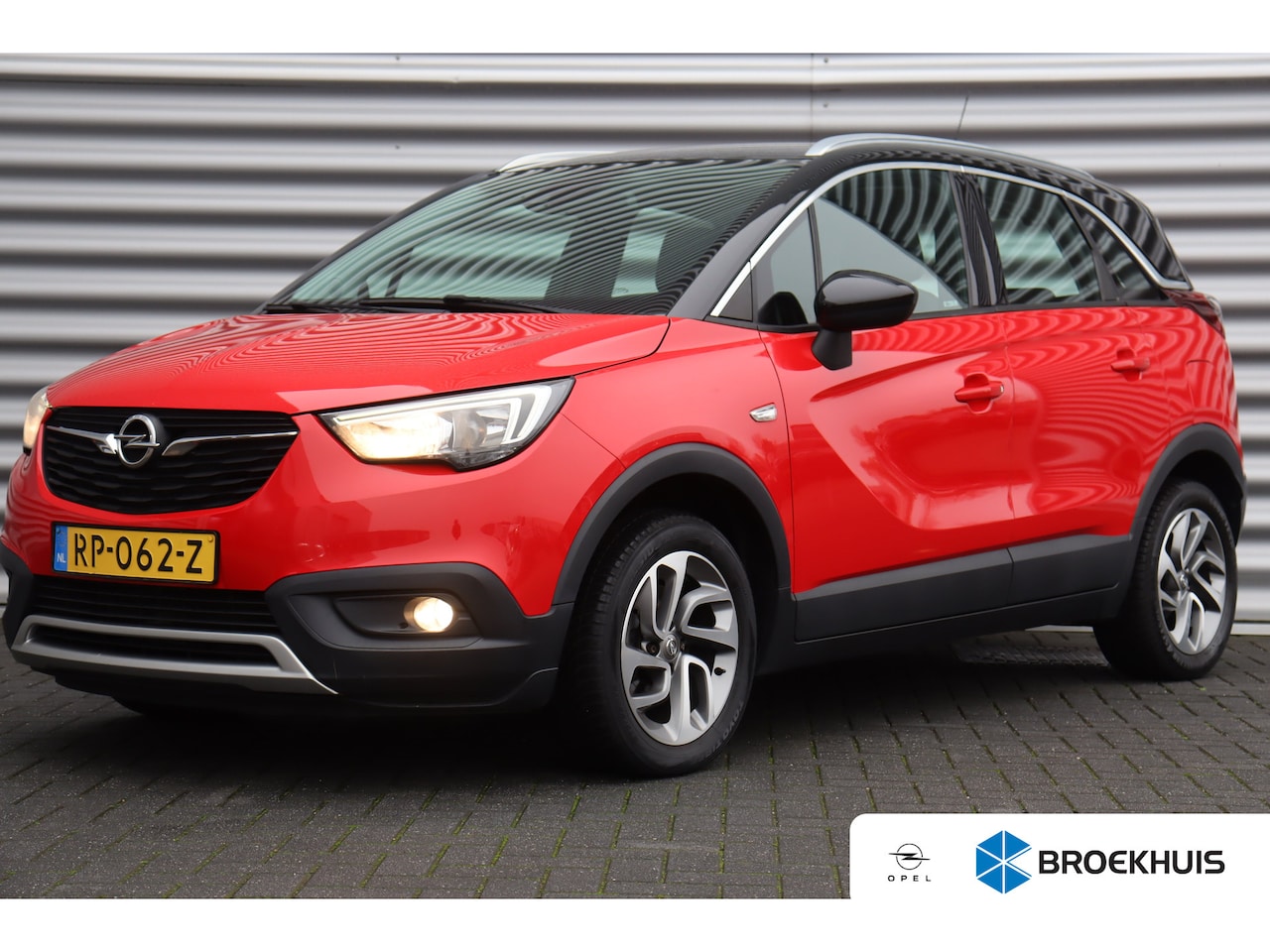 Opel Crossland X - 1.2 TURBO 130PK INNOVATION / NAVI / LEDER / CLIMA / LED / PDC / 16" LMV / BLUETOOTH / CRUI - AutoWereld.nl