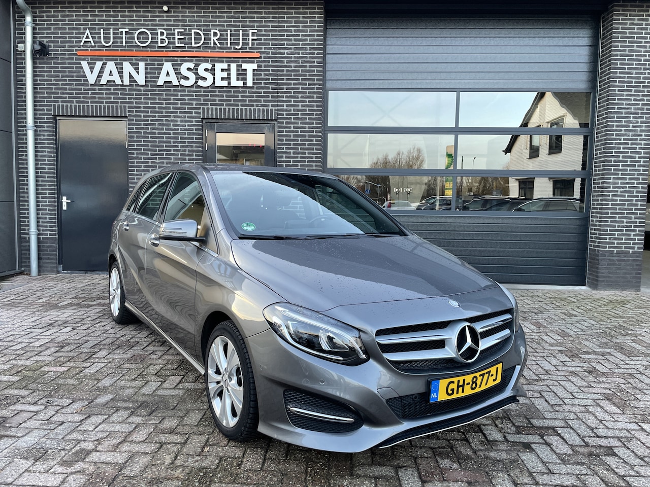 Mercedes-Benz B-klasse - 180 Ambition Navi , Cruise , Led - AutoWereld.nl