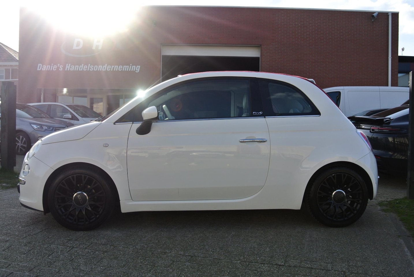Fiat 500 C - 0.9 TwinAir Lounge airco half leder inruil mogelijk nap - AutoWereld.nl