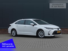 Toyota Corolla - Sedan 1.8 Hybrid Active I 1e Eigenaar I NL-auto