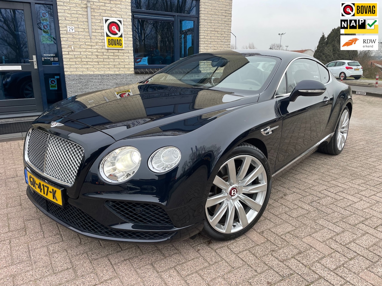 Bentley Continental GT - 4.0 V8- NL auto -Dealer onderhouden - AutoWereld.nl
