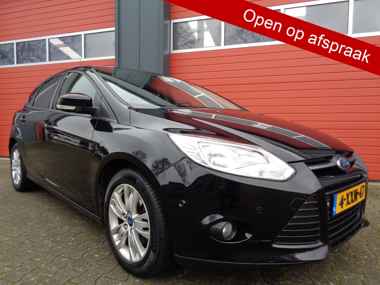 Ford Focus - 1.0 EcoBoost Titanium 126PK Clima Cruise LMV Navi Trekhaak NL-Auto Open-Dakje 141Dkm NAP - AutoWereld.nl