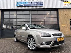 Ford Focus Coupé-Cabriolet - 2.0-16V Titanium nederlandse auto