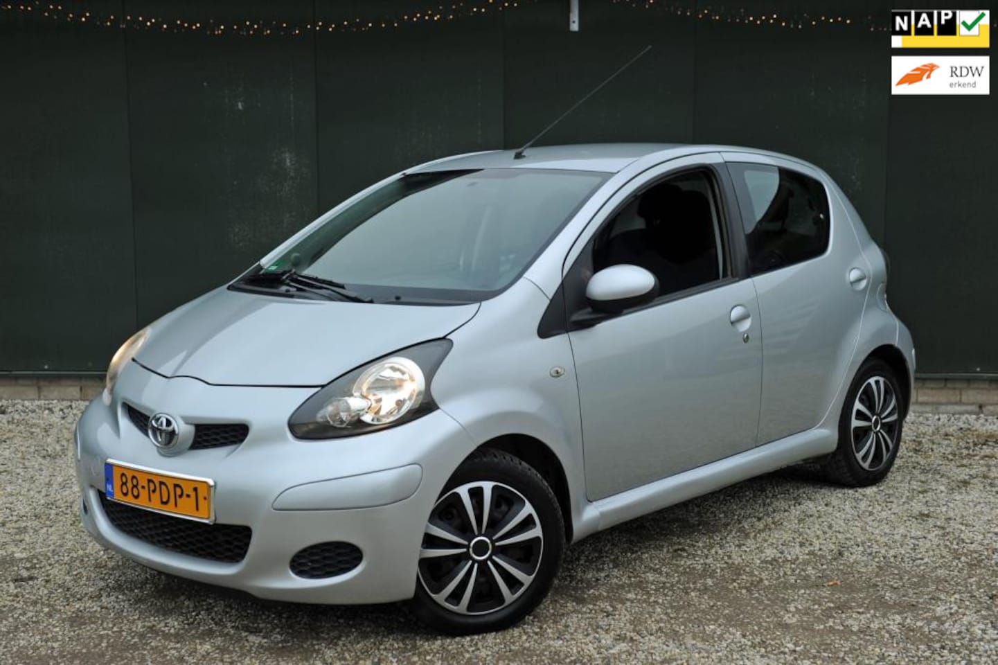 Toyota Aygo - AUTOMAAT/ABS/NAV/AIRCO/CENTRL/ - AutoWereld.nl