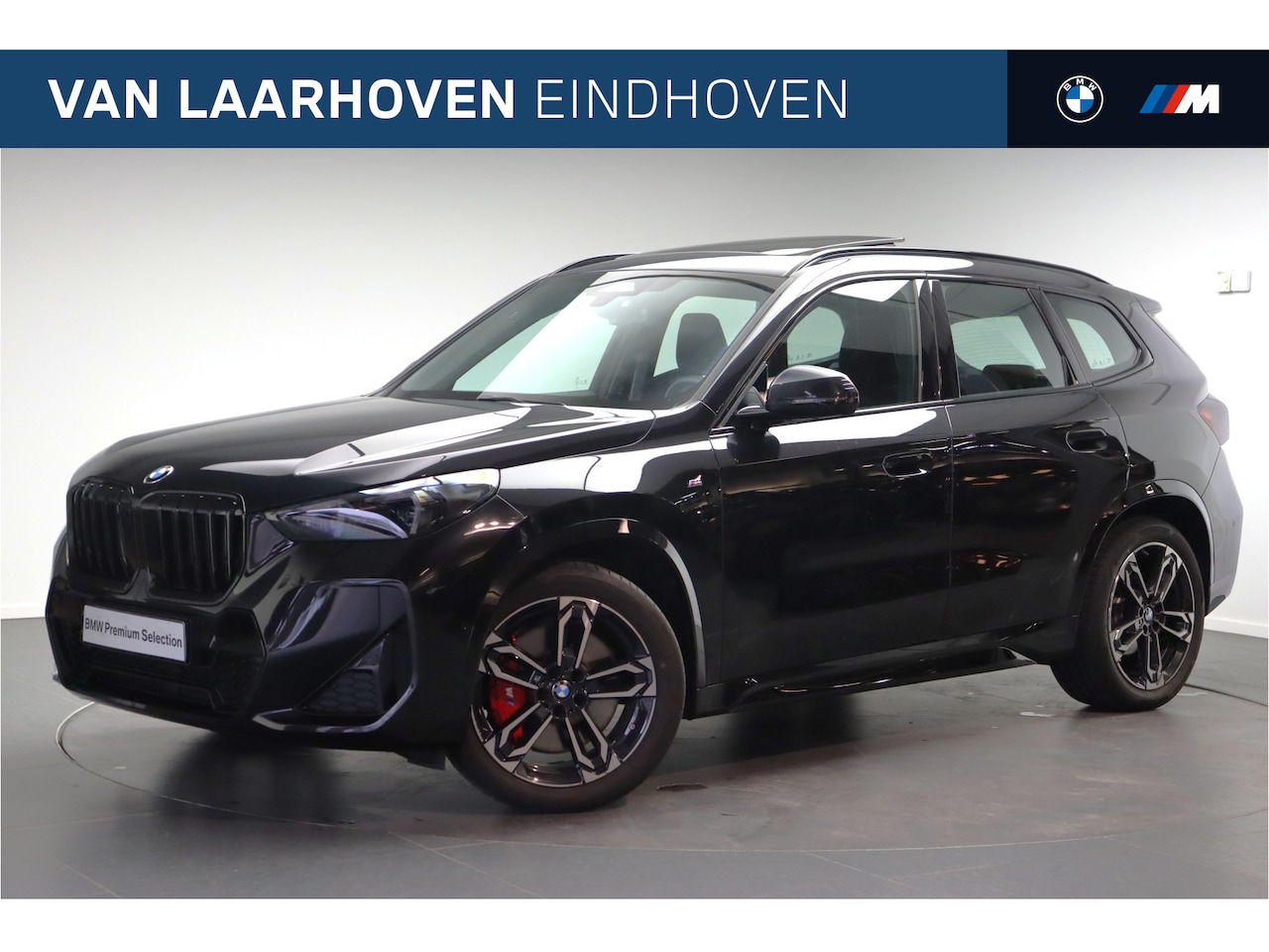 BMW X1 - sDrive18i M Sport Automaat / Panoramadak / Sportstoelen / Achteruitrijcamera / M Adaptief - AutoWereld.nl