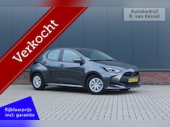 Toyota Yaris - 1.5 Hybrid Active I Navigatie I 1 Eigenaar I NL-auto