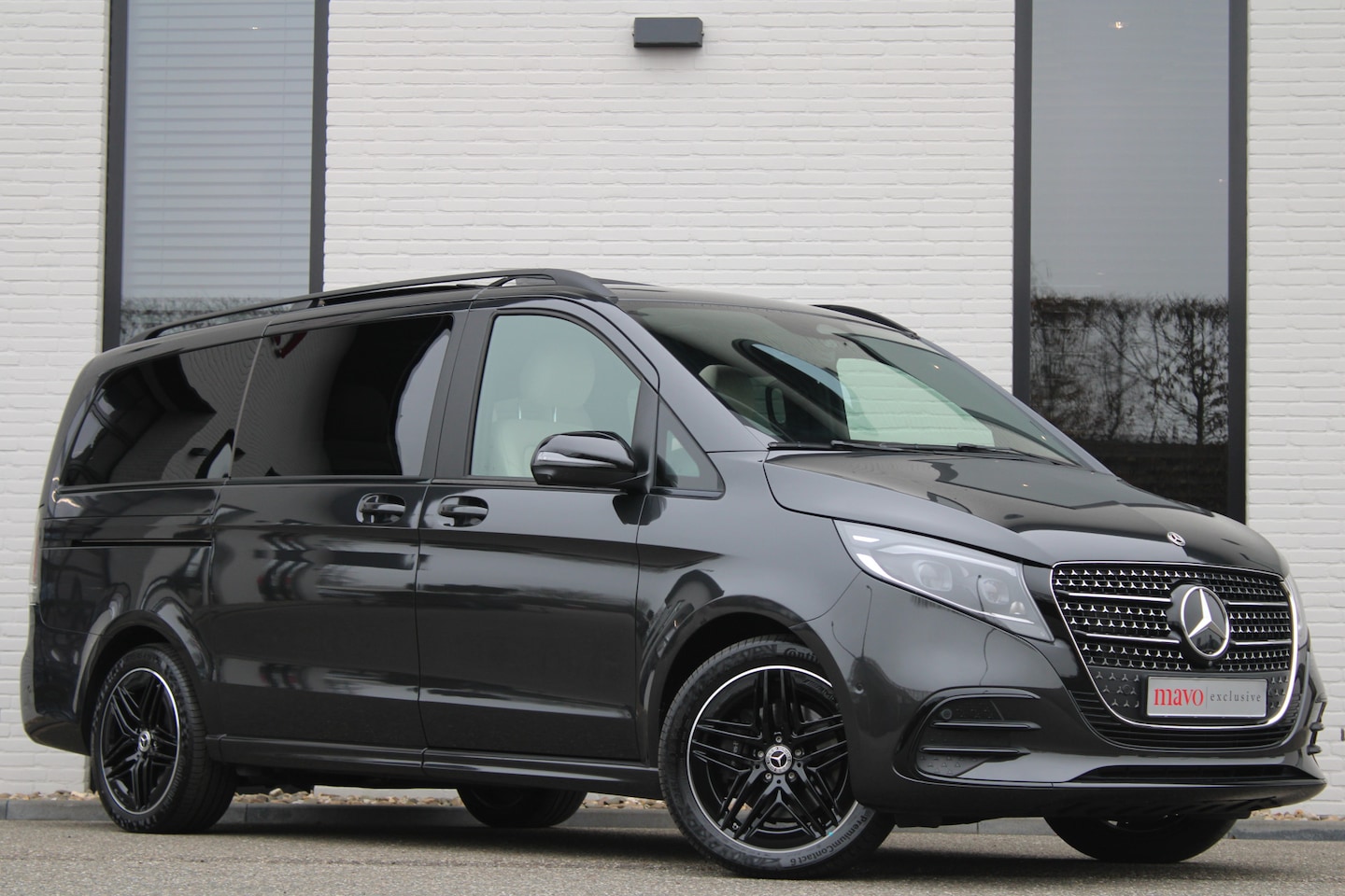 Mercedes-Benz V-klasse - 300d / DC / AMG / 4-matic / Panorama / 360 Cam / 2x Elec Schuifd / Burmester / Vol Opties - AutoWereld.nl
