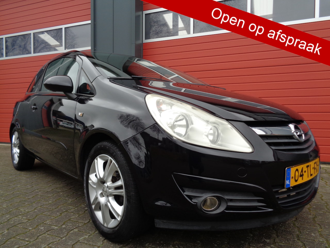 Opel Corsa - 1.4-16V Enjoy 90PK Airco LMV NL-Auto - AutoWereld.nl