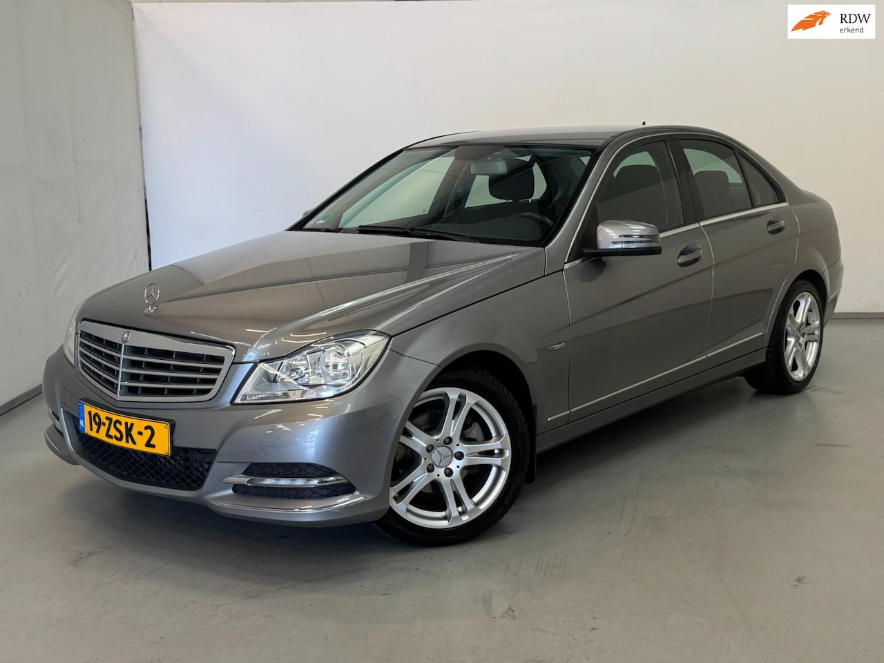 Mercedes-Benz C-klasse - 180 Elegance / Trekhaak / Stoelverwarming - AutoWereld.nl