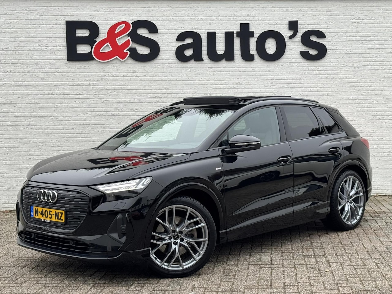 Audi Q4 e-tron - 40 S edition 77 kWh Adaptive cruise Climate Stoelverwarming Memory seats Navi Apple / Andr - AutoWereld.nl