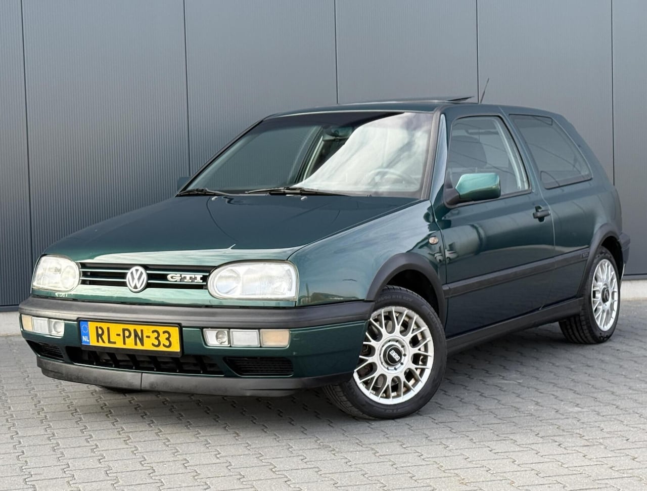 Volkswagen Golf - 2.0 GTI Origineel NL - Schuifdak - BBS Wielen - Nette Staat - AutoWereld.nl
