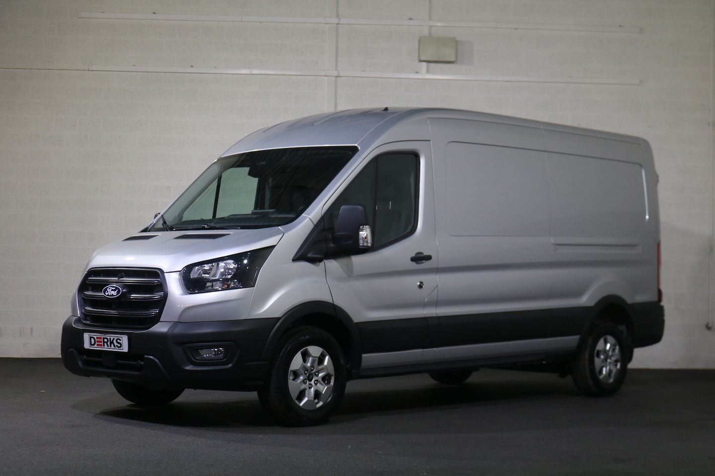 Ford Transit - 2.0 TDCI L3 H2 Trend Facelift Navigatie Camera (360gr) - AutoWereld.nl