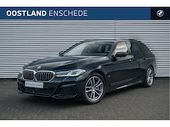 BMW 5-serie Touring - 530i xDrive High Executive M Sport Automaat / Panoramadak / Achteruitrijcamera / Laserligh