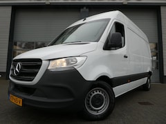 Mercedes-Benz Sprinter - 215 CDI L2H2 Airco, Camera, Navigatie , Trekhaak , 3-Zits