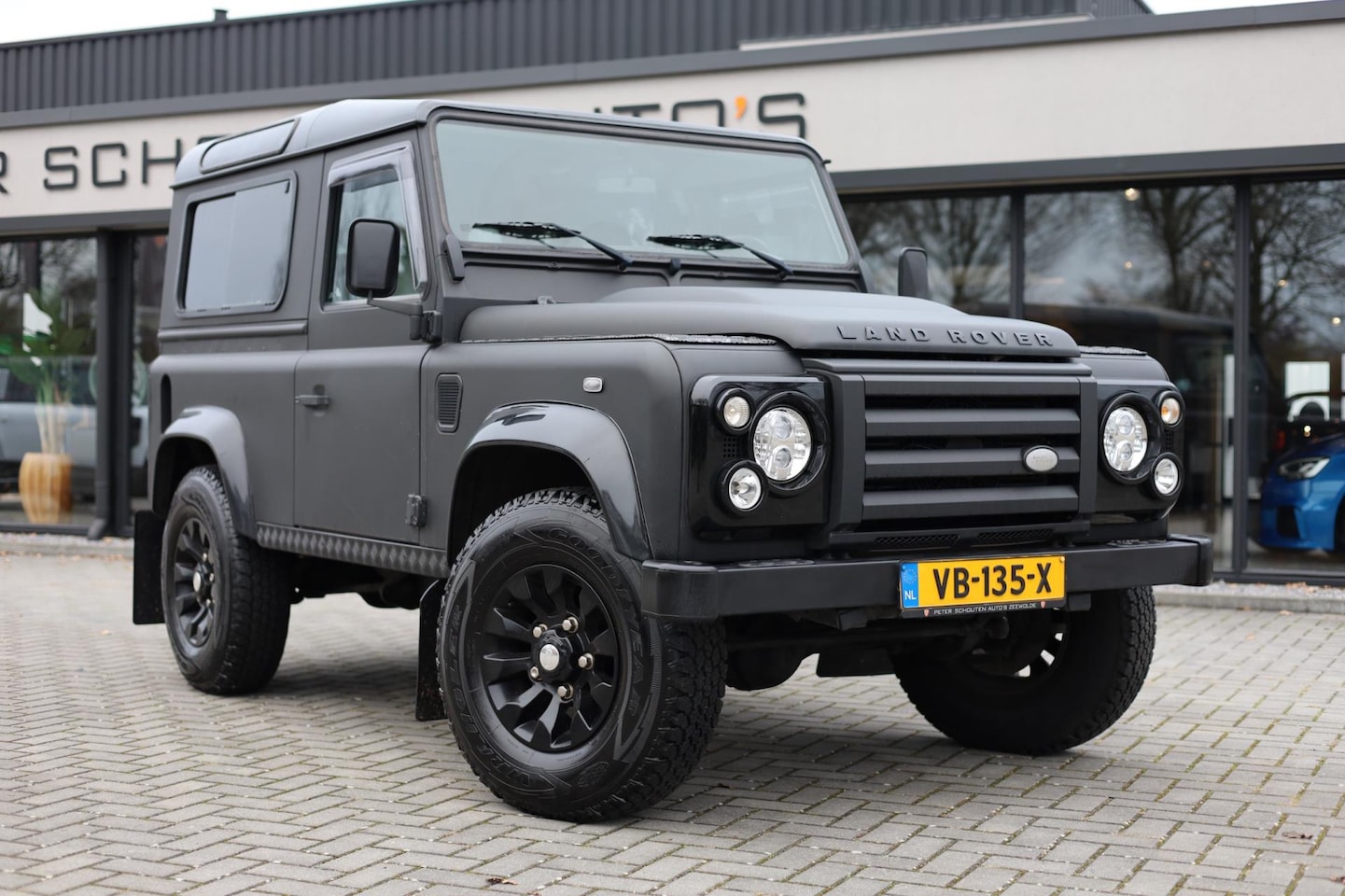 Land Rover Defender 90 - TD4 Rough Limited Edition Comm. | Airco | Leder | LMV - AutoWereld.nl