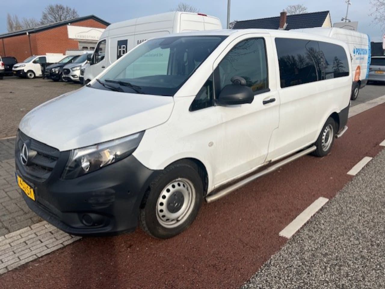 Mercedes-Benz Vito Tourer - 116 CDI 120 KW Lang AUTOM. PKW BRIEF 8P CLIMA - AutoWereld.nl