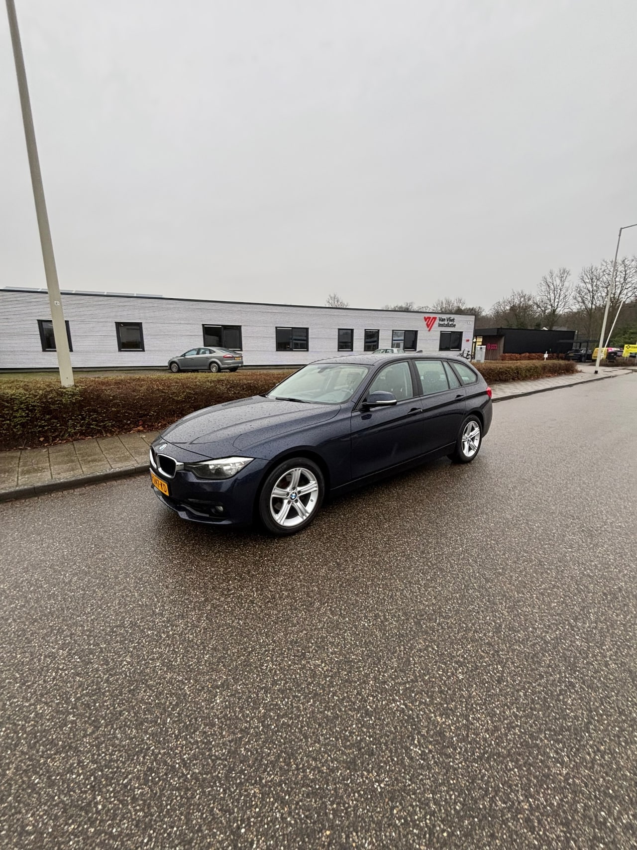 BMW 3-serie Touring - 316d Luxury 316d Luxury - AutoWereld.nl