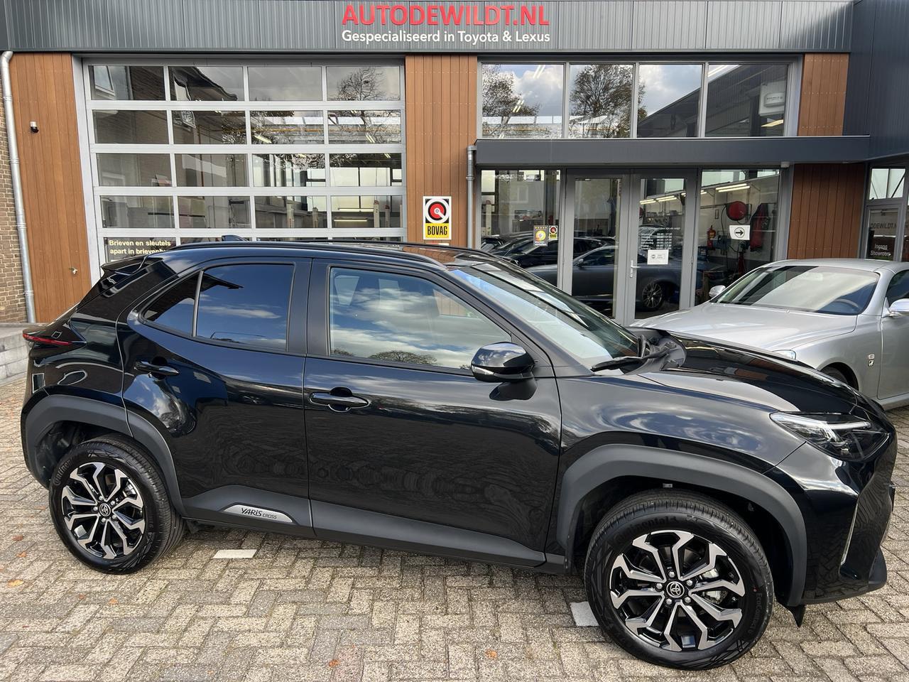 Toyota Yaris Cross - 1.5 Hybrid 115 Style A/T + FABRIEKSGARANTIE - AutoWereld.nl