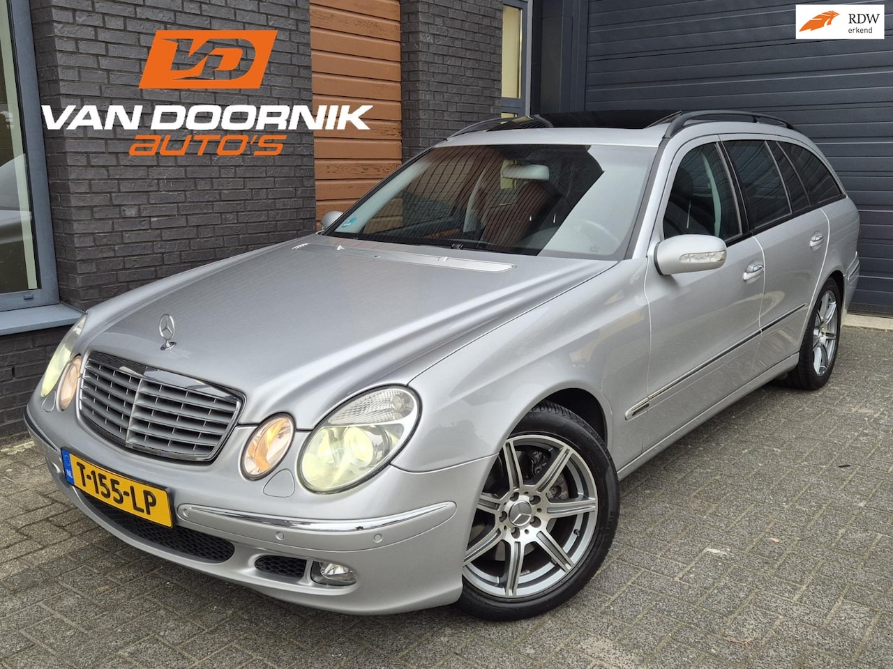 Mercedes-Benz E-klasse Combi - 500 V8 Elegance 4-Matic 306PK Xenon/Schuifdak/Leder/Youngtimer! - AutoWereld.nl