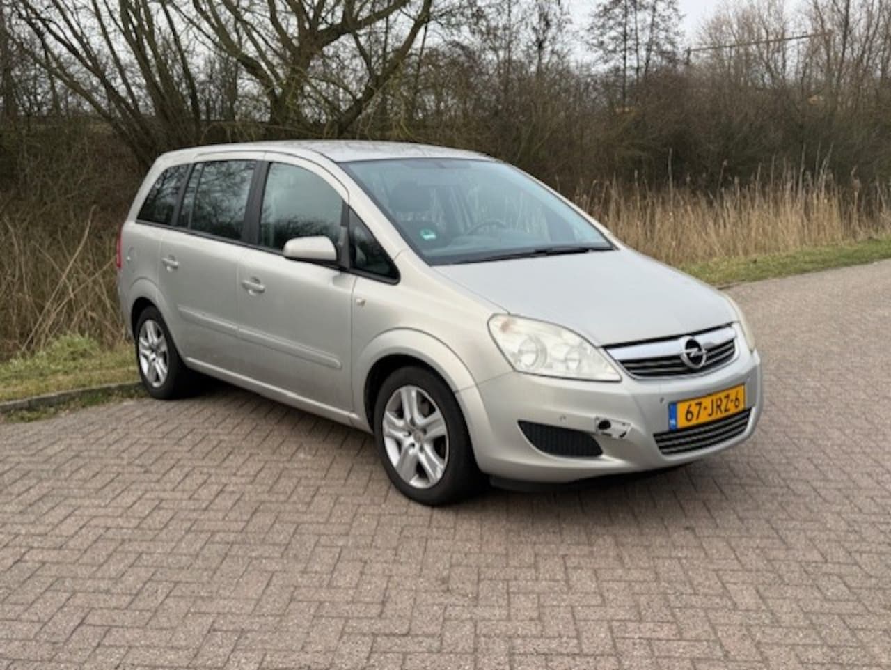 Opel Zafira - 1.8 Cosmo 7-zitplaatsen Alleen verkoop aan de handel, B2B en/of export. - AutoWereld.nl
