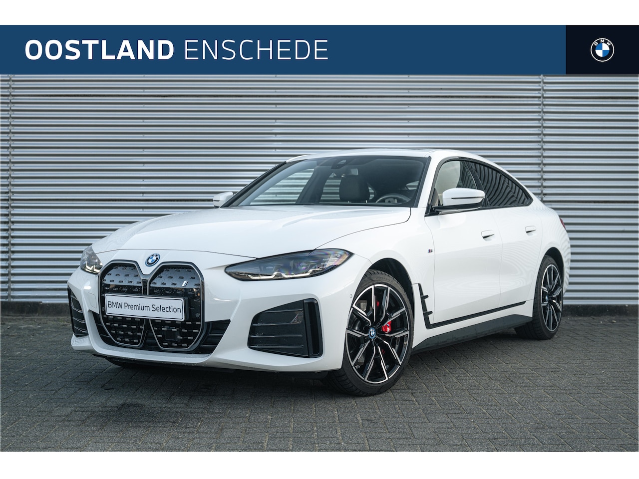 BMW i4 - eDrive35 M Sport / Schuif-kanteldak / Achteruitrijcamera / Comfort Access / Harman Kardon - AutoWereld.nl