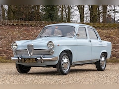 Alfa Romeo Giulietta - Ti "Restored condition" Invested extensively in mechanics in recent years - More than €25.