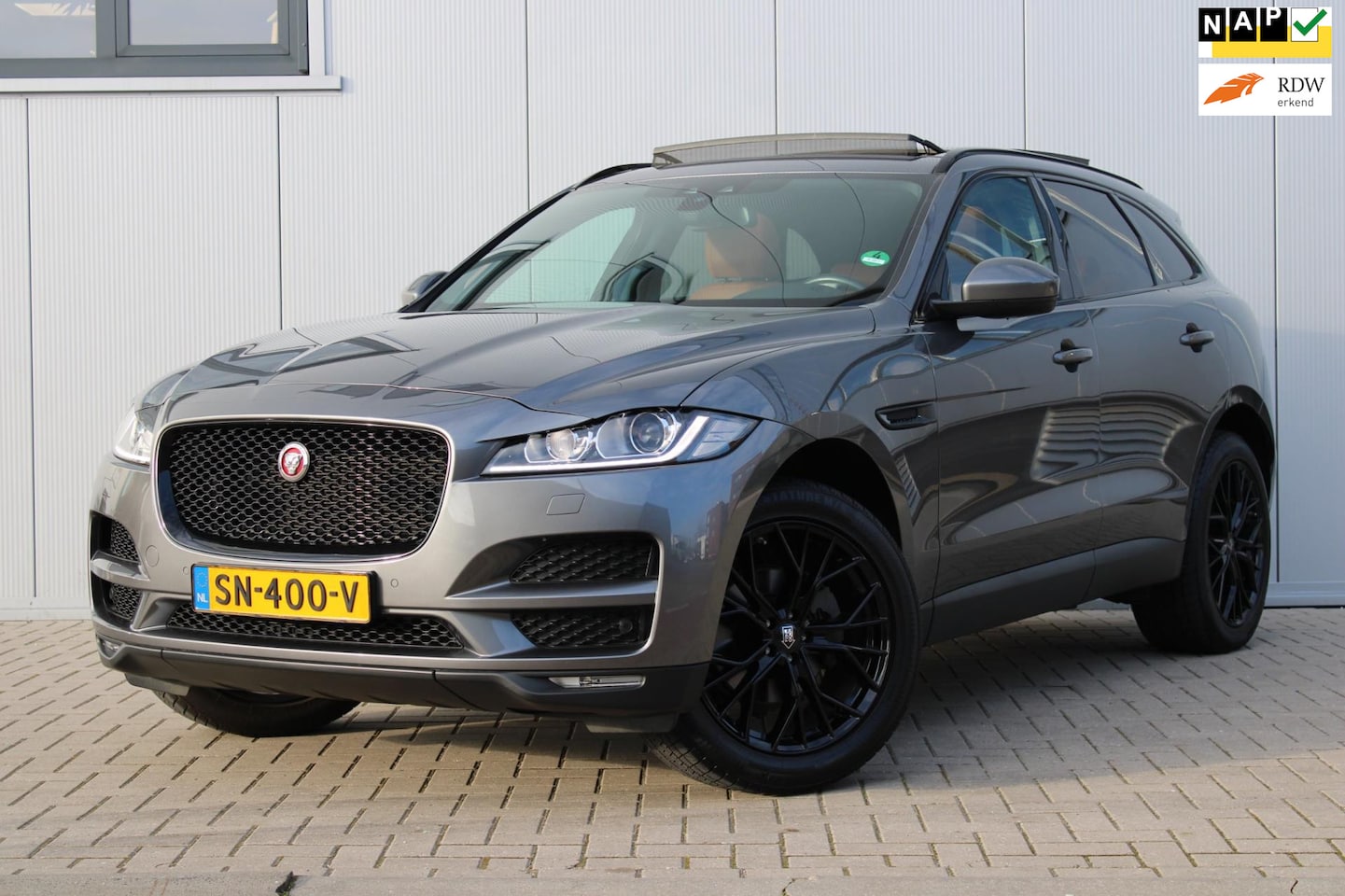 Jaguar F-Pace - 2.0 Portfolio AWD 25t PANO I CRUISE I AFN. TREKH. I LEDER I KEYLESS I MERIDIAN I ZOM&WIN B - AutoWereld.nl
