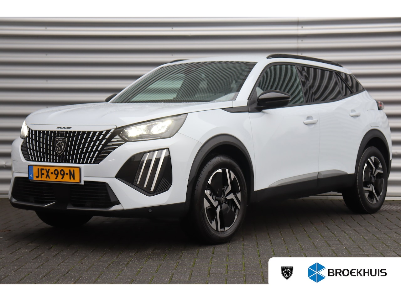 Peugeot 2008 - 1.2 PURETECH 130PK ALLURE PACK AUTOMAAT / NAVI / LEDER / CLIMA / LED / PDC / 17" LMV / CAM - AutoWereld.nl