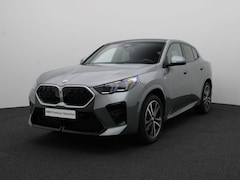 BMW X2 - sDrive20i M Sportpakket | Premium Pack | Comfort Pack | Trekhaak | Panoramadak | Harman-Ka