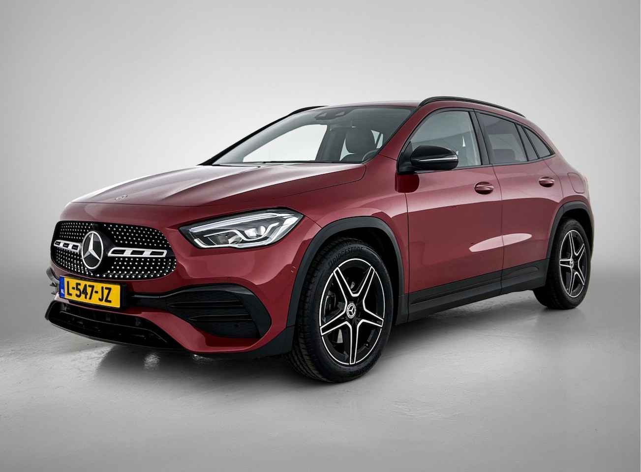 Mercedes-Benz GLA-Klasse - 200 Business Solution AMG 5 spaaks lichtmetalen velgen | Navigatie | MBUX wide screen | Pa - AutoWereld.nl