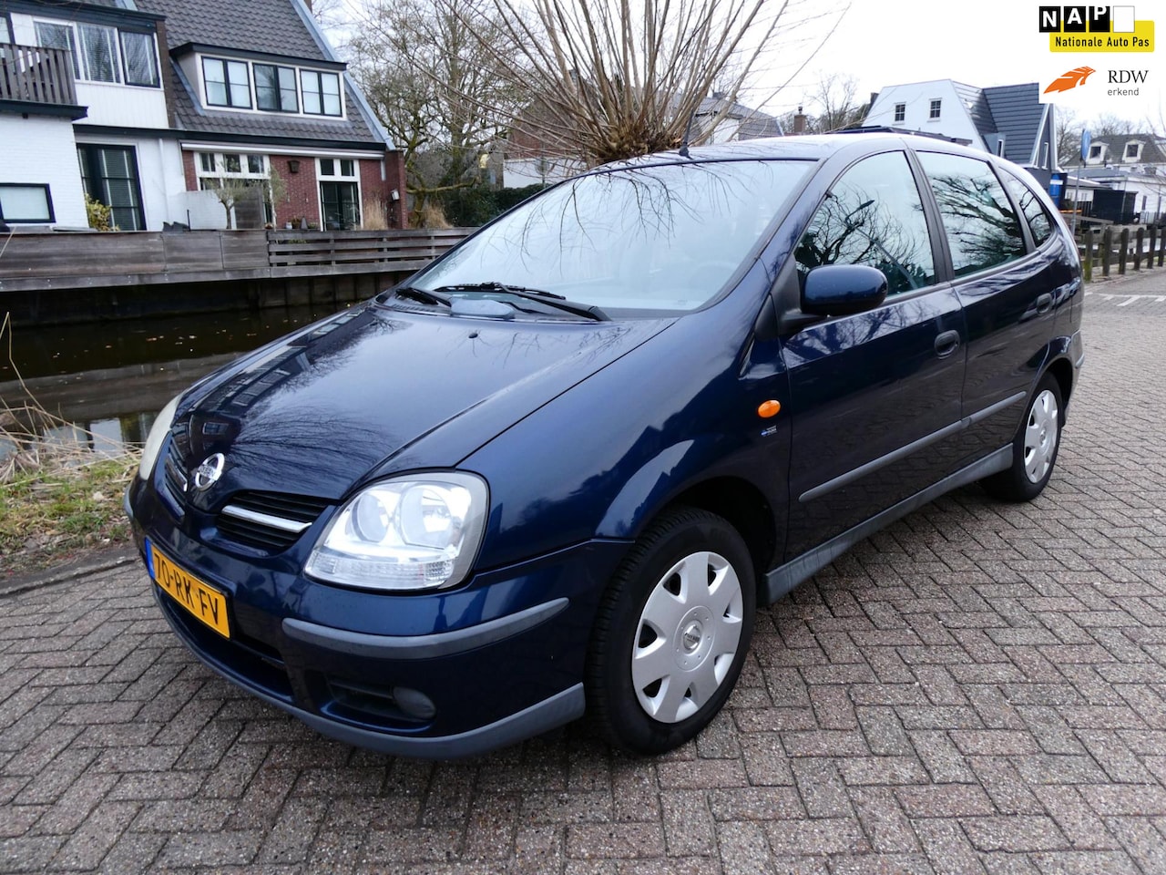 Nissan Almera Tino - 1.8 Visia 116pk Clima Trekhaak 1250kg. Hoge zit - AutoWereld.nl