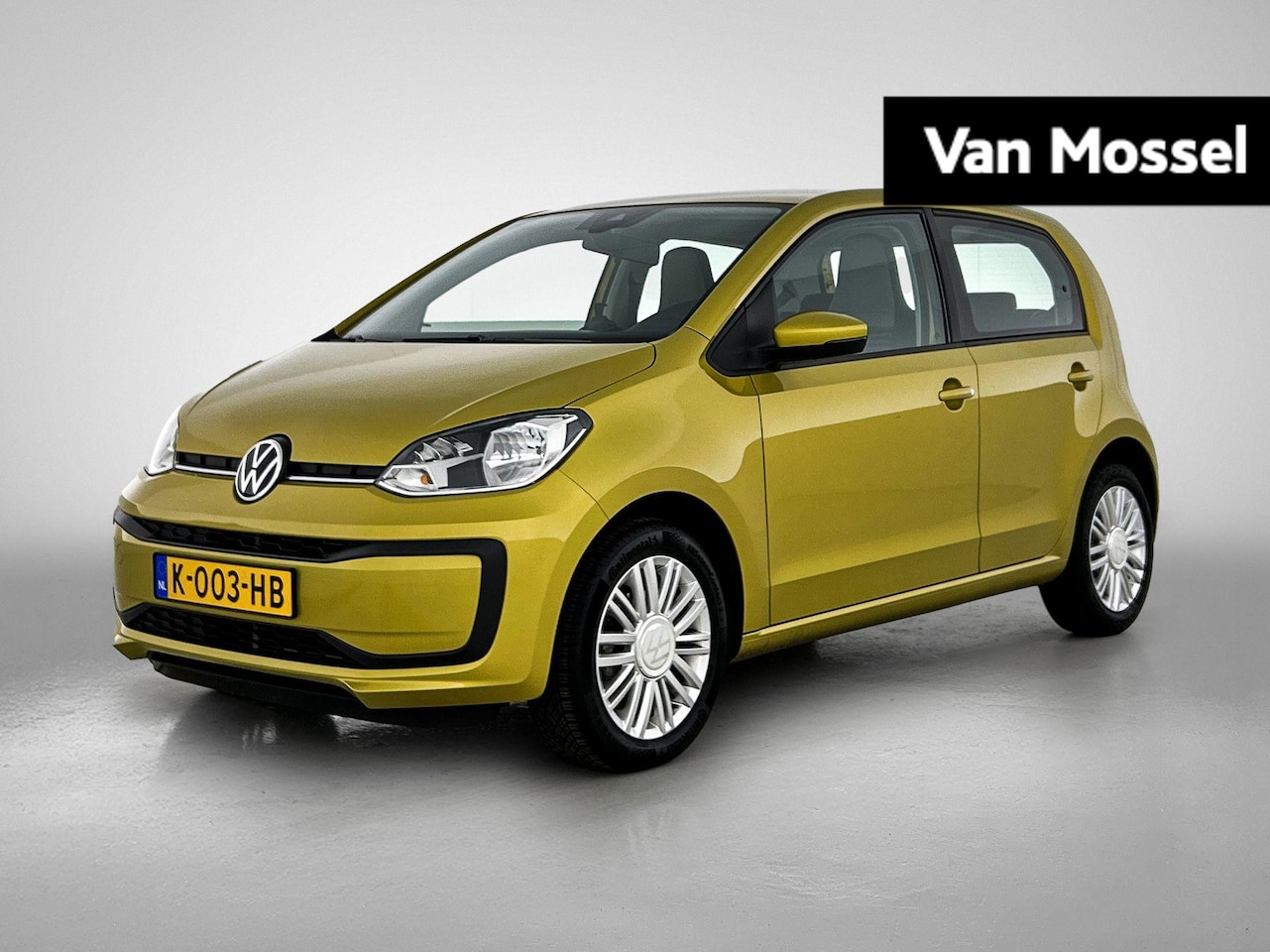 Volkswagen Up! - 1.0 R-Line | 65 PK | Climate Control | Cruise control | Parkeersensoren | Parkeercamera - AutoWereld.nl
