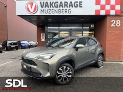 Toyota Yaris Cross - 1.5 Hybrid Dynamic Plus // ADAPT. CRUISE // KEYLESS // DODEHOEK // CAMERA+SENSOREN // STUU