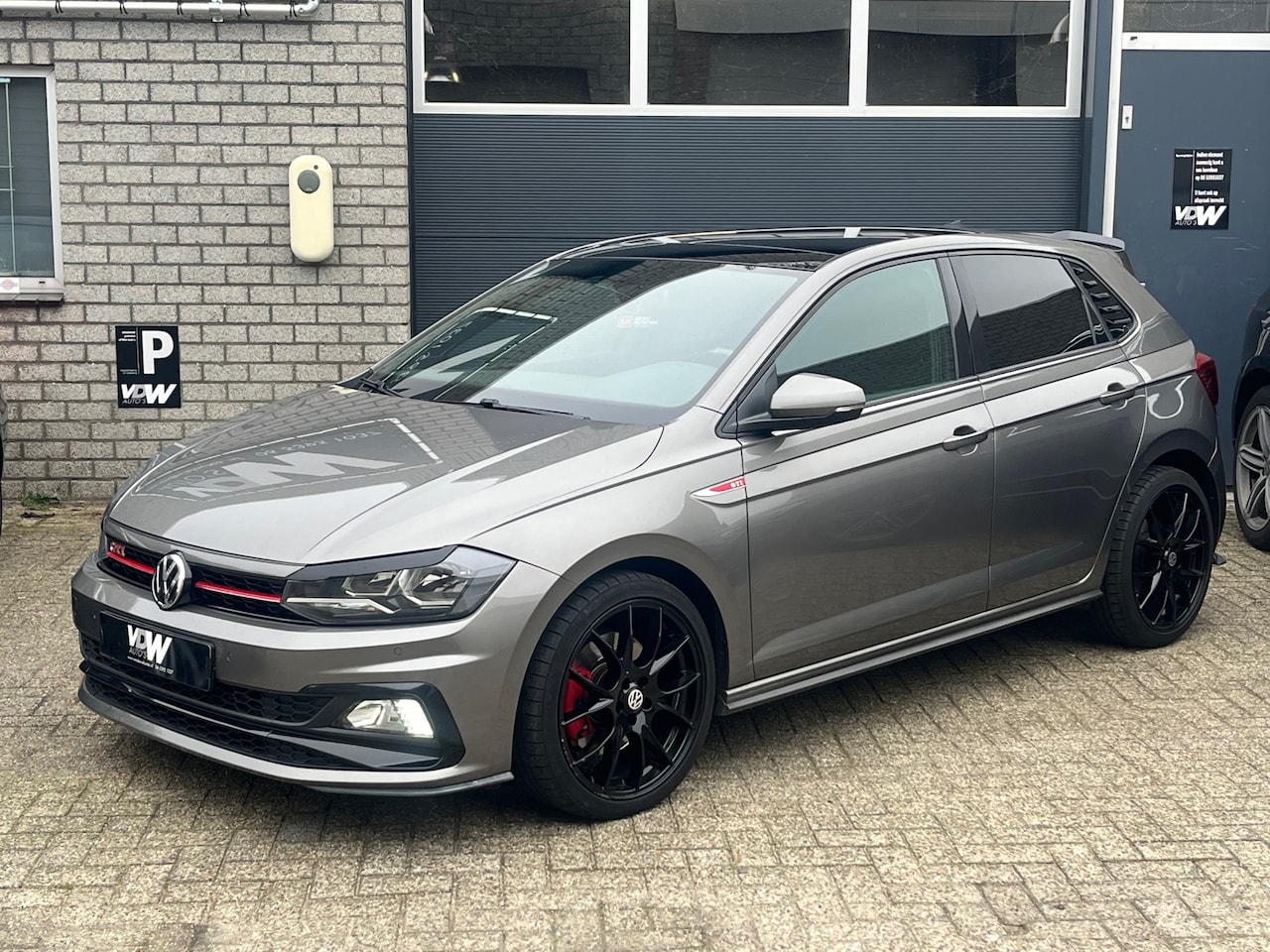 Volkswagen Polo - 2.0 TSI GTI AUTOMAAT PANO STOELVERW - AutoWereld.nl