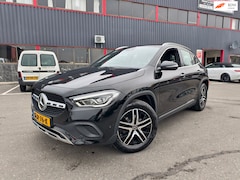Mercedes-Benz GLA-Klasse - 180 Luxury Line / AUTOMAAT / SP VLG / OHB /