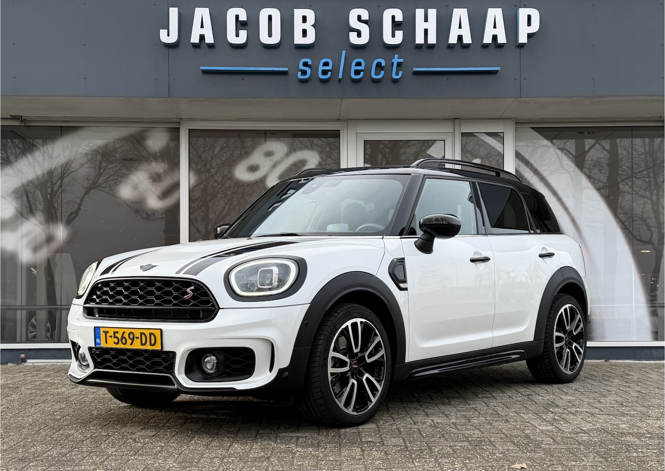 MINI Countryman - Mini 2.0 Cooper S Rockingham GT Edition / Automaat / Panorama / 19'' LM / Keyless / Leder - AutoWereld.nl