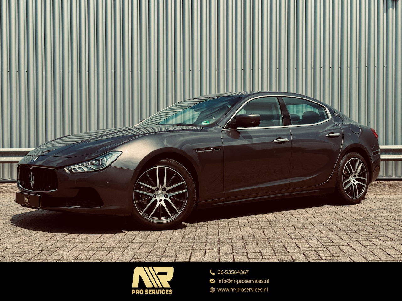 Maserati Ghibli - 3.0 V6 3301pk | Navigatie | Camera | Zeer nette staat! | Dealer onderhouden - AutoWereld.nl
