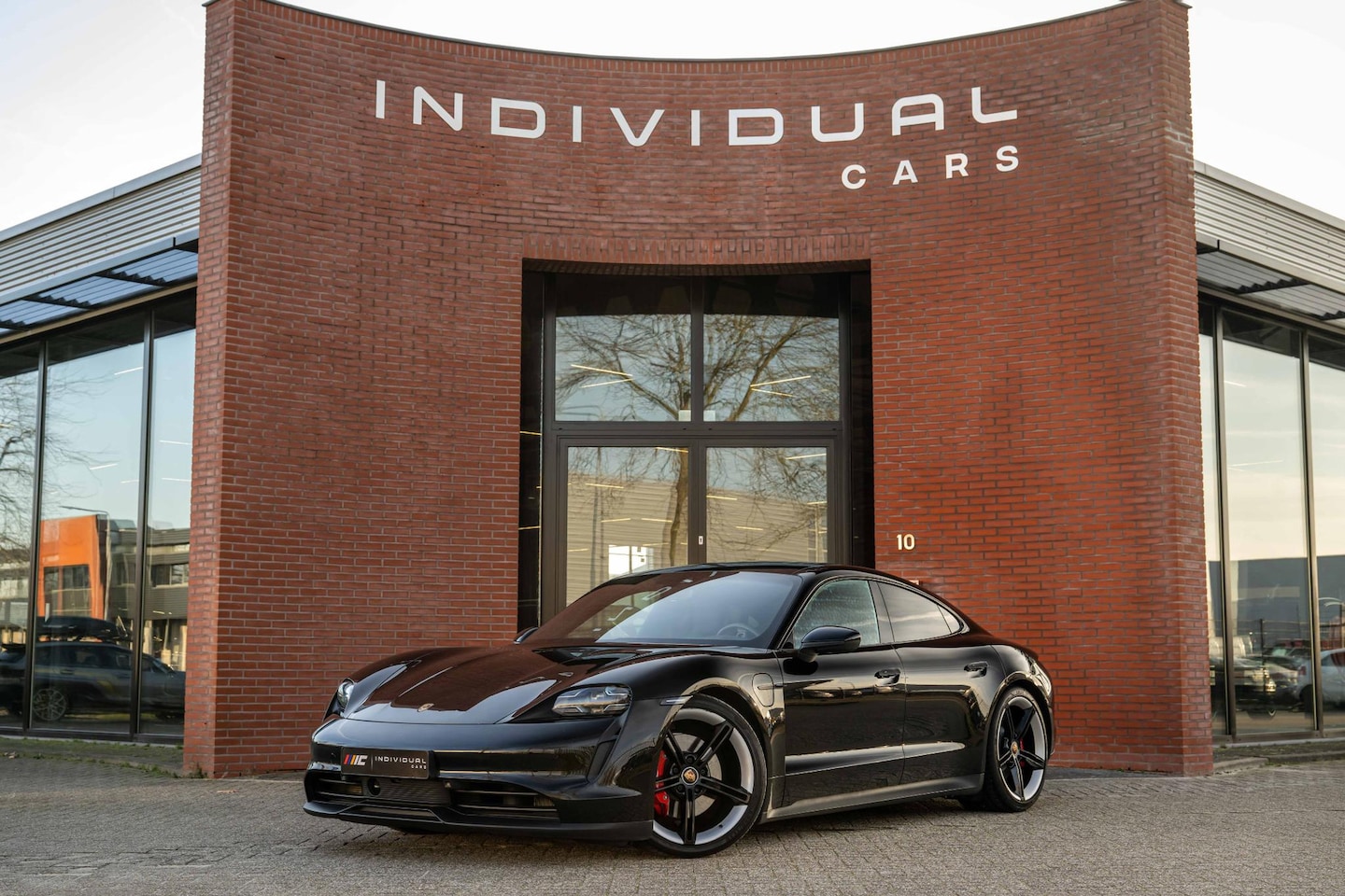 Porsche Taycan - 4s Performance Plus 93 kWh 571pk - AutoWereld.nl