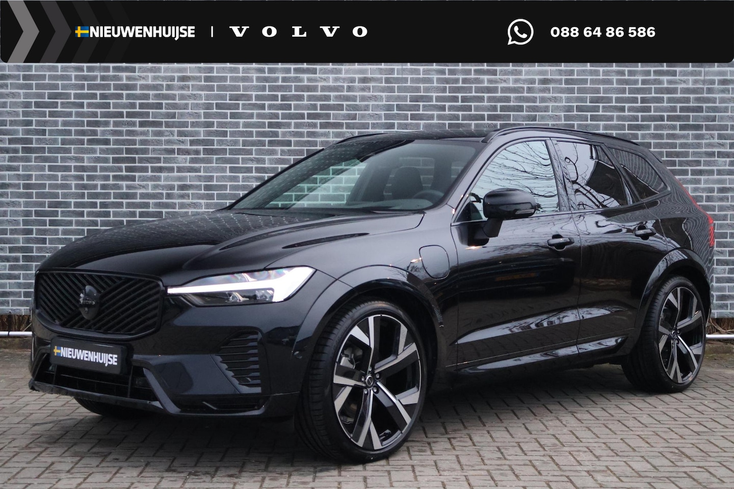Volvo XC60 - 2.0 T6 Plug-in hybrid AWD Plus Black Edition Adaptieve Cruise Control | Head-up display | - AutoWereld.nl